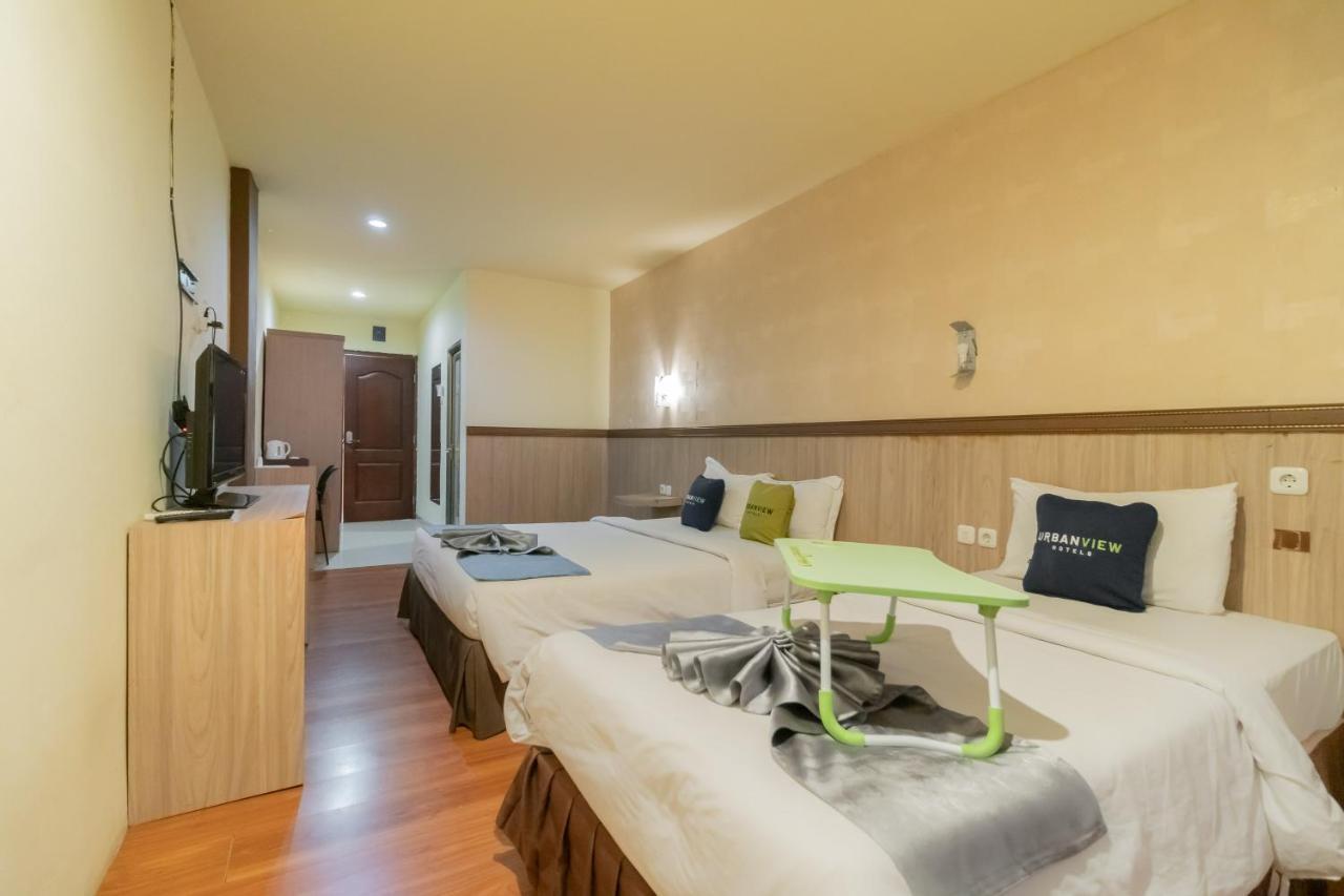Urbanview Hotel Best Skip Palembang Esterno foto