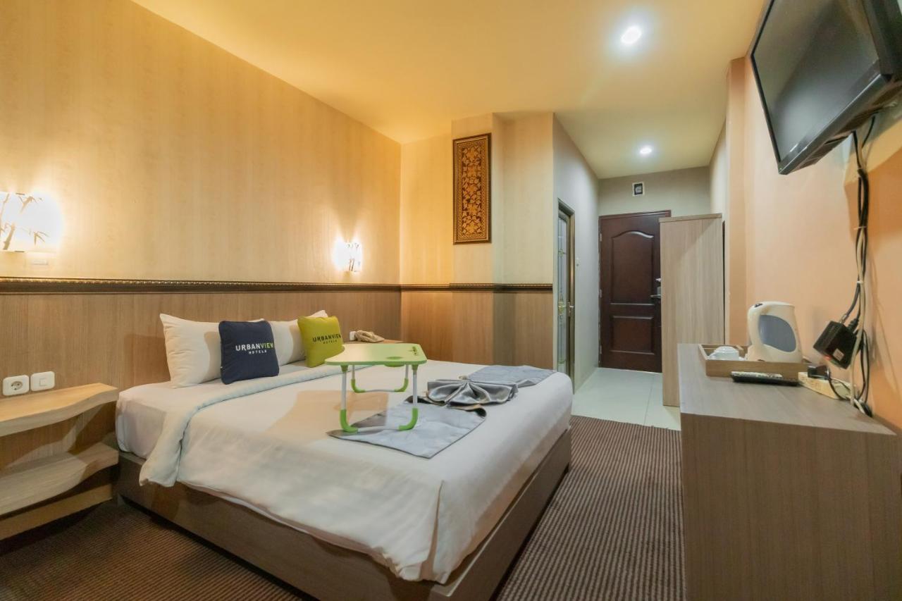 Urbanview Hotel Best Skip Palembang Esterno foto
